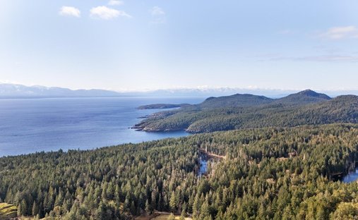 Land in Tofino, British Columbia, Canada 1