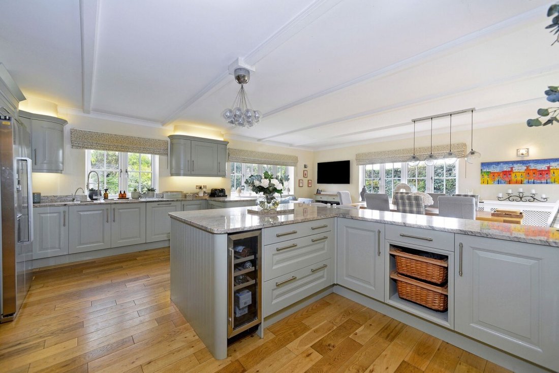 House in Rudgwick, England 2 - 17333359
