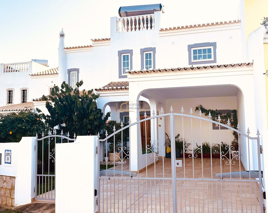 Villa in Praia dos Pescadores, Olhos de Agua, Portugal 1 - 17332773