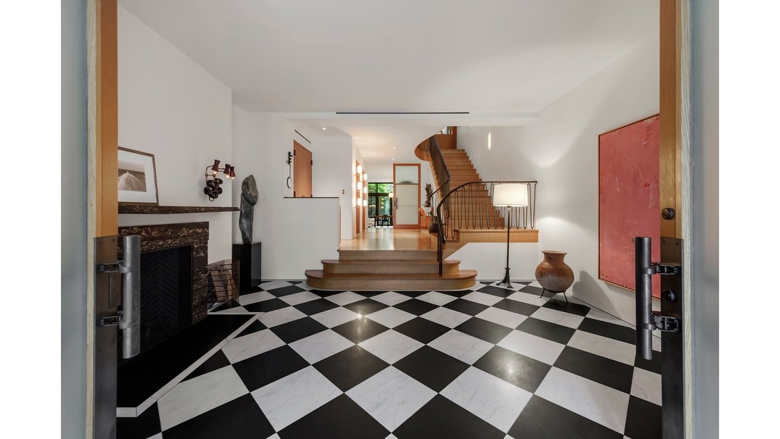 House in New York, New York, United States 3 - 17335490