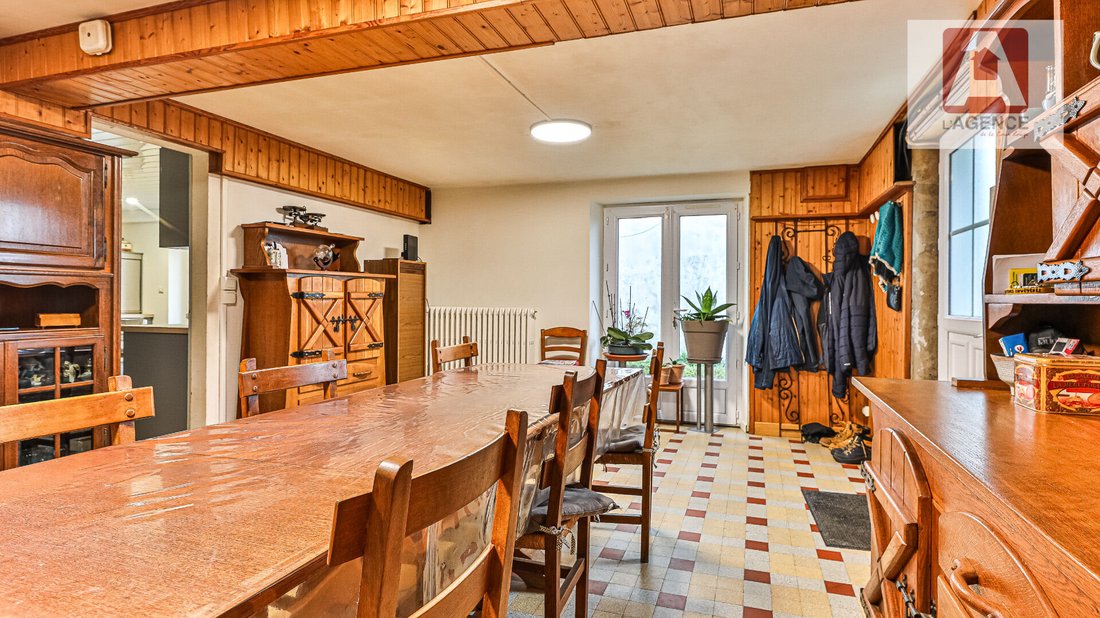 Villa in Saint Gilles-Centre Ville, Saint-Gilles-Croix-de-Vie, France 2 - 17335329