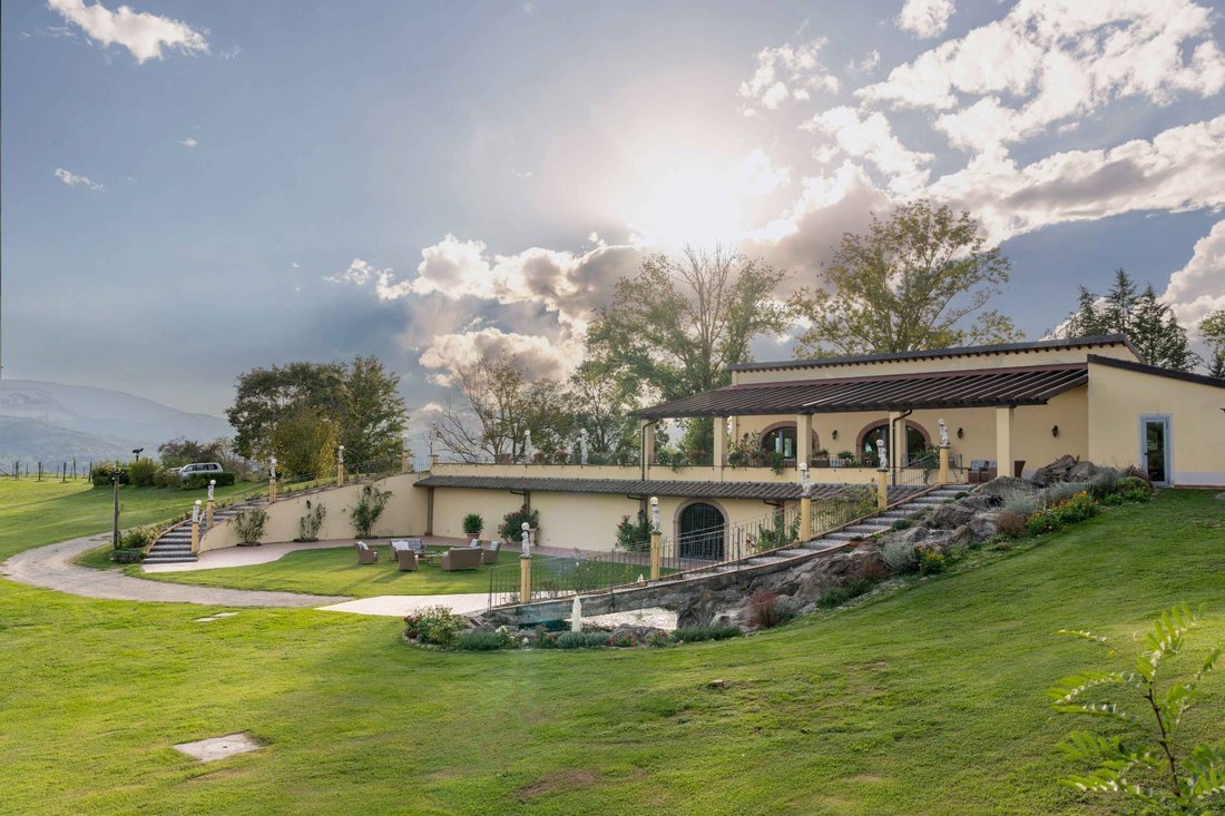 Villa in Vicchio, Tuscany, Italy 1 - 17336029
