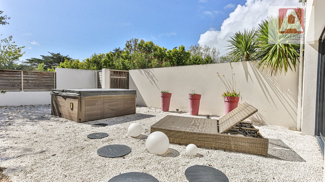 Villa in Saint Gilles Sud, Saint-Gilles-Croix-de-Vie, France 5 - 17335310