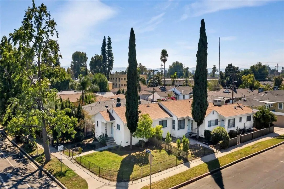 Los Angeles, California, United States 2 - 17334567