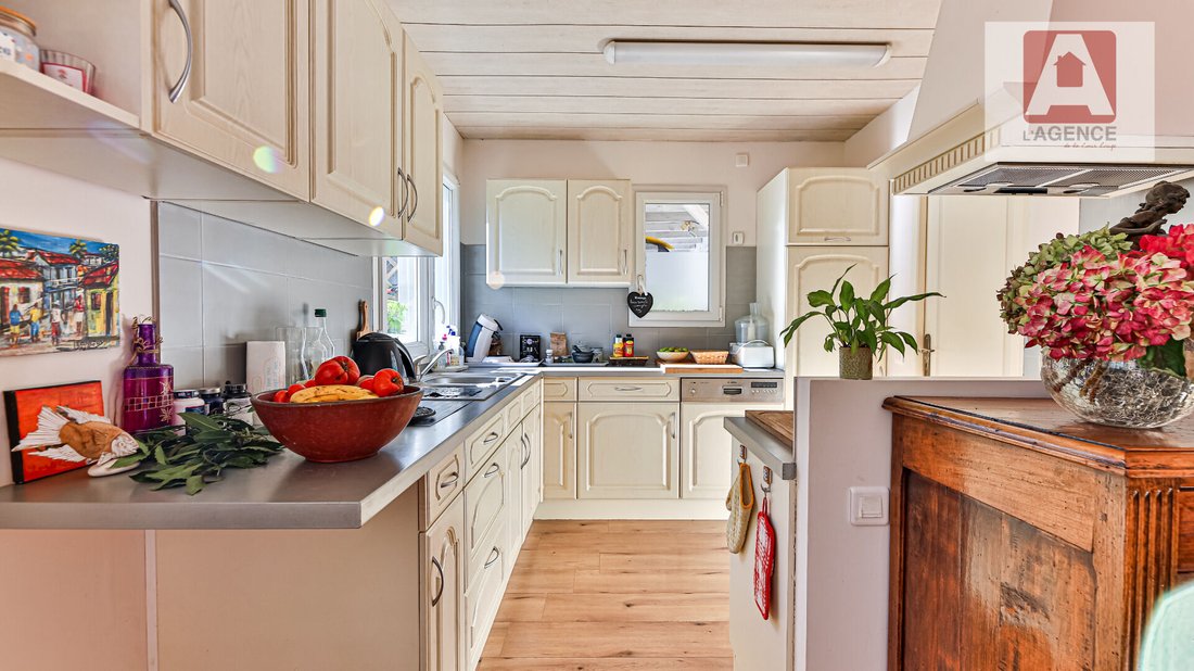 Villa in Saint-Reverend, Pays de la Loire, France 5 - 17335316