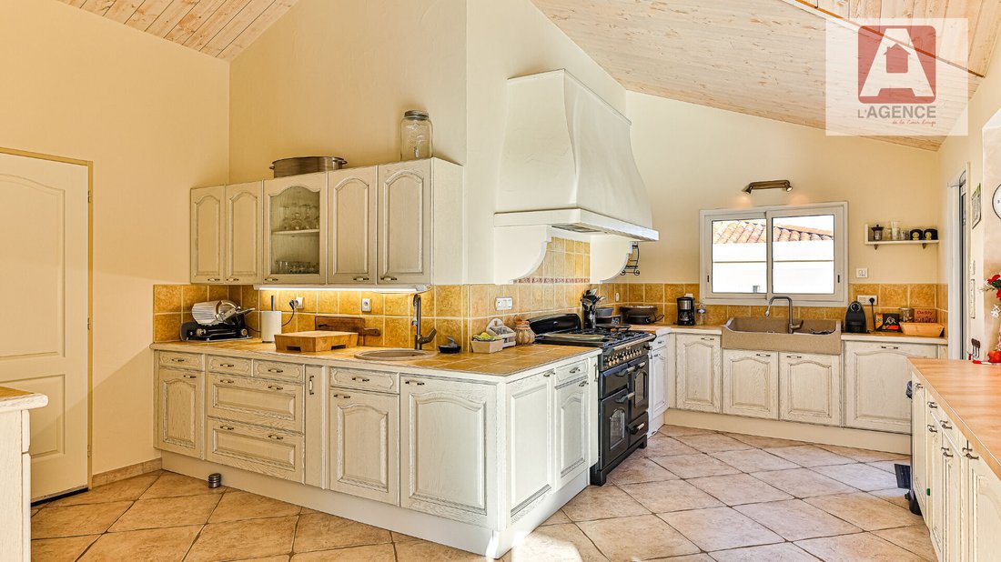 Villa in Le Fenouiller, Pays de la Loire, France 5 - 17335242