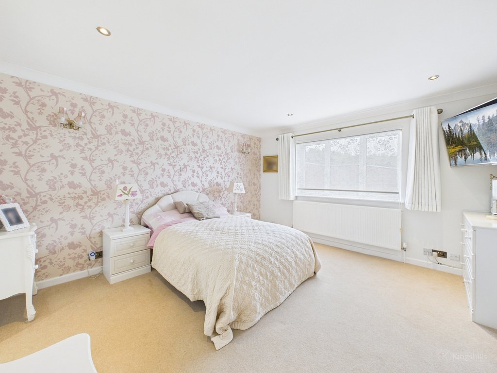 House in Great Kingshill, England 5 - 17332410