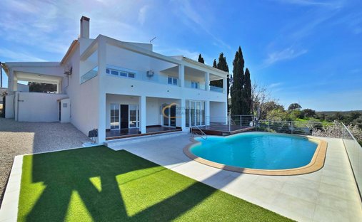 Villa in Silves, Algarve, Portugal 1