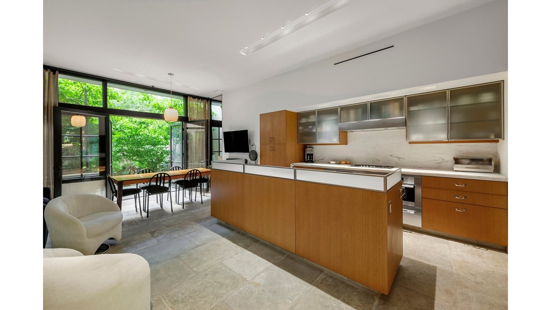 House in New York, New York, United States 4 - 17335490