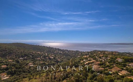 Terrain à Roquebrune-sur-Argens, Provence-Alpes-Côte d'Azur, France 1