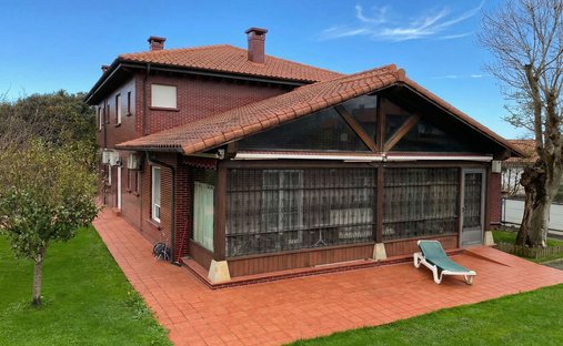 Casa a Ajo, Bareyo, Cantabria 1