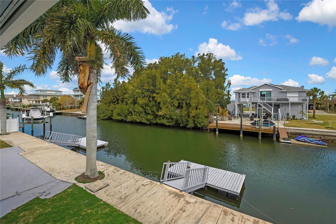 House in Hudson, Florida, United States 3 - 17336561