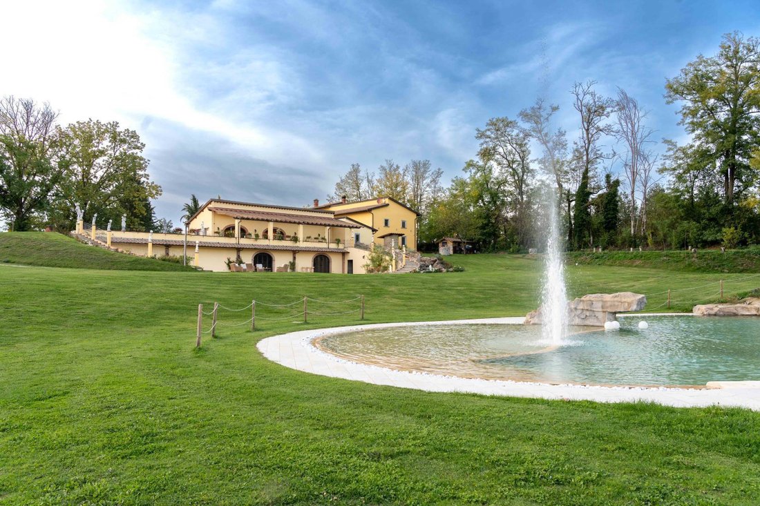 Villa in Vicchio, Tuscany, Italy 2 - 17336029
