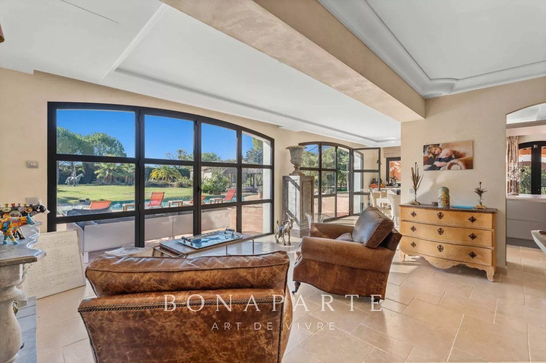 House in Mougins, Provence-Alpes-Côte d'Azur, France 3 - 17302750