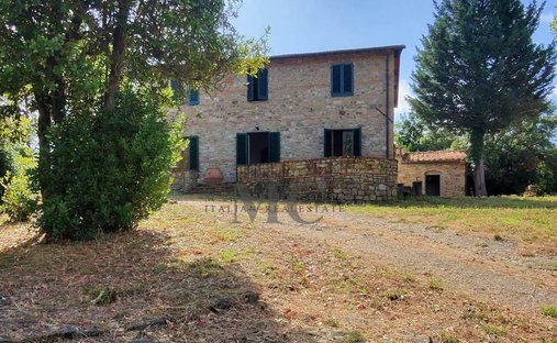 Estate in Center, Greve in Chianti, Tuscany 1
