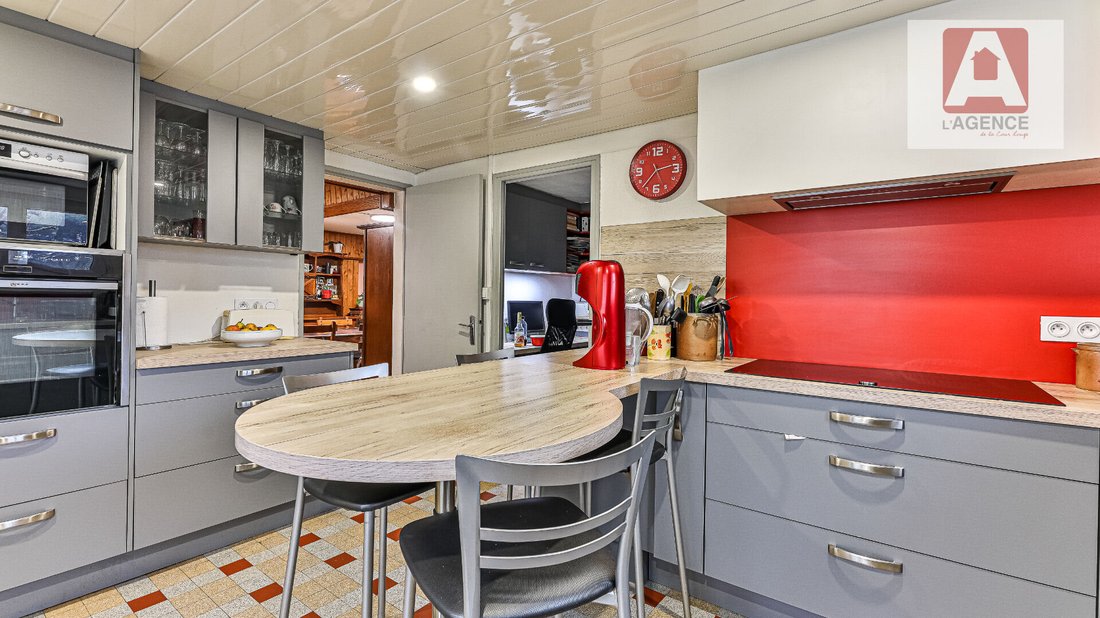 Villa in Saint Gilles-Centre Ville, Saint-Gilles-Croix-de-Vie, France 4 - 17335329