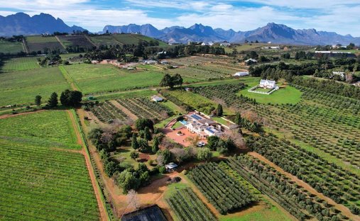 Farm Ranch in Devonvale Golf &amp; Wine Estate, Western Cape, South Africa 1