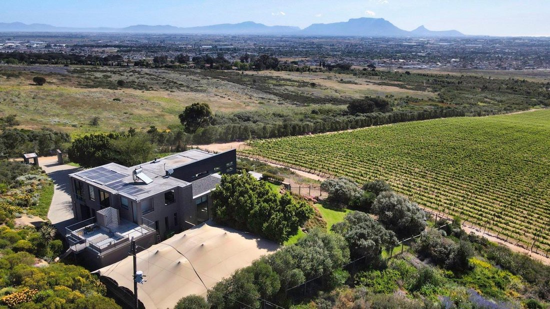 Farm Ranch in Kuils River, Cape Town, South Africa 4 - 17335113