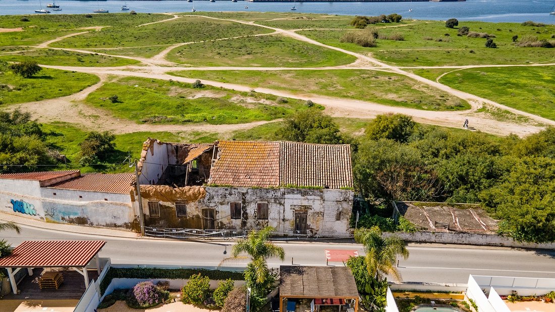 House in Ferragudo, Algarve, Portugal 1 - 12123976