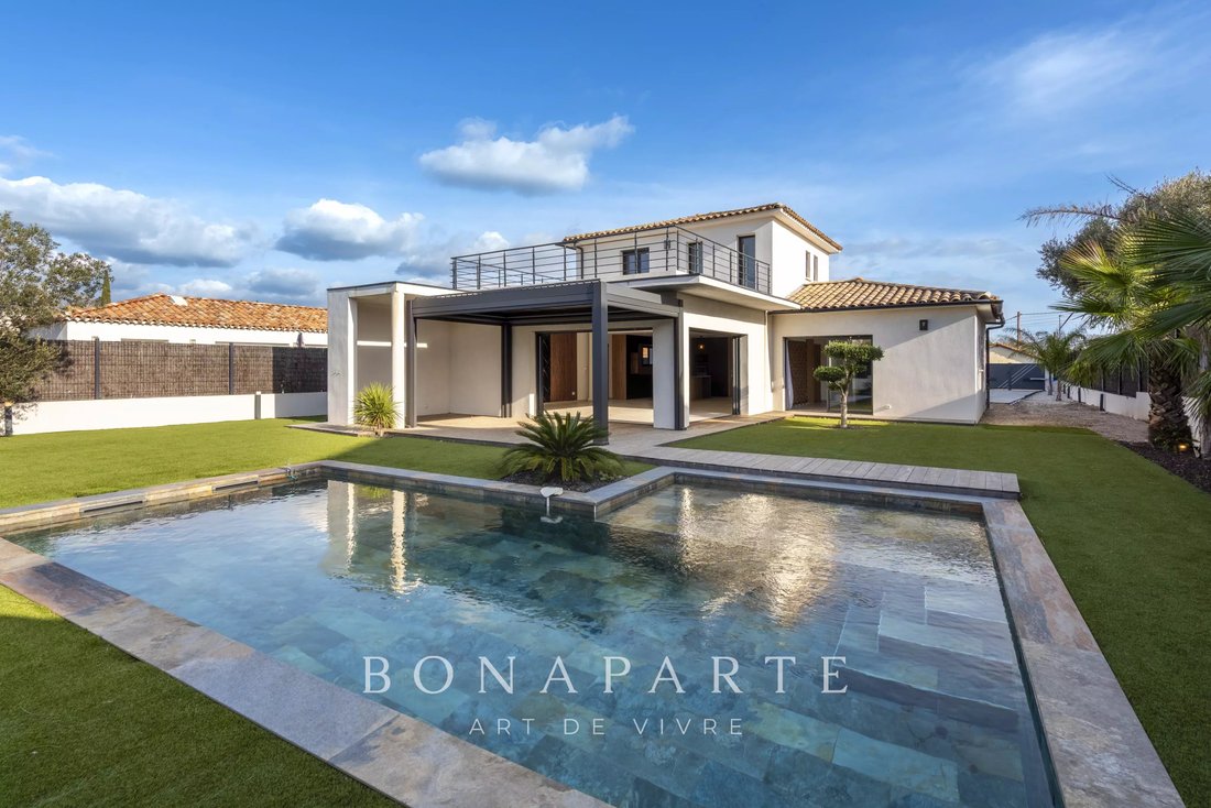 House in Ecarts, Roquebrune-sur-Argens, France 1 - 16923692