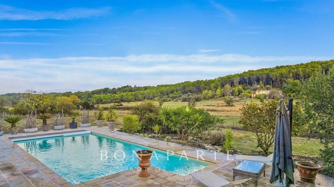 House in Bagnols-en-Forêt, Provence-Alpes-Côte d'Azur, France 2 - 17302755