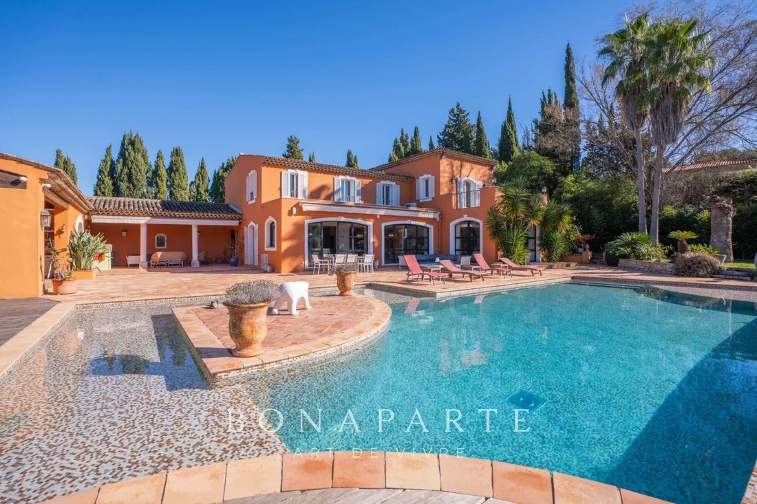 House in Mougins, Provence-Alpes-Côte d'Azur, France 2 - 17302750