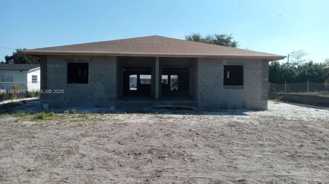House in Opa-locka, Florida, United States 1 - 17336522