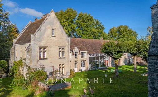Estate in Elbeuf-en-Bray, Normandy, France 1