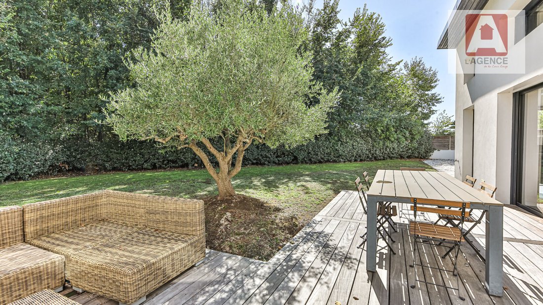 Villa in Saint Gilles Sud, Saint-Gilles-Croix-de-Vie, France 4 - 17335310