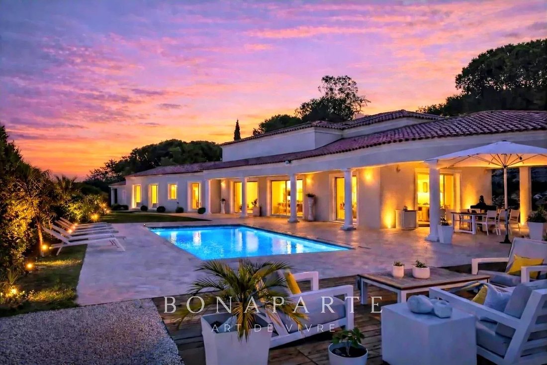 House in Les Bouteillers, Sainte-Maxime, France 2 - 16910487