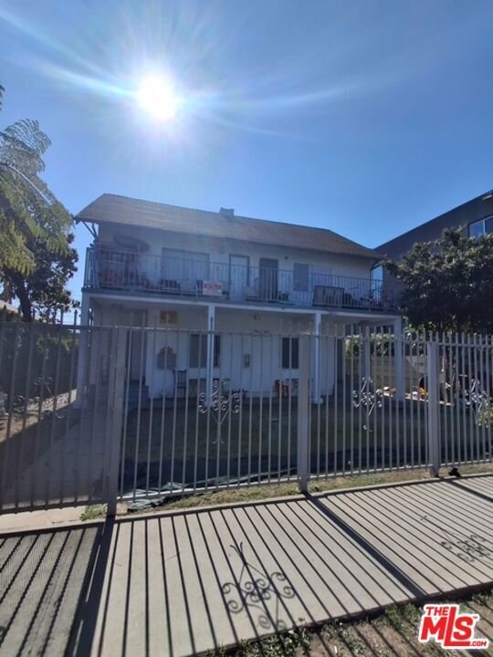 Los Angeles, California, United States 1 - 17334501