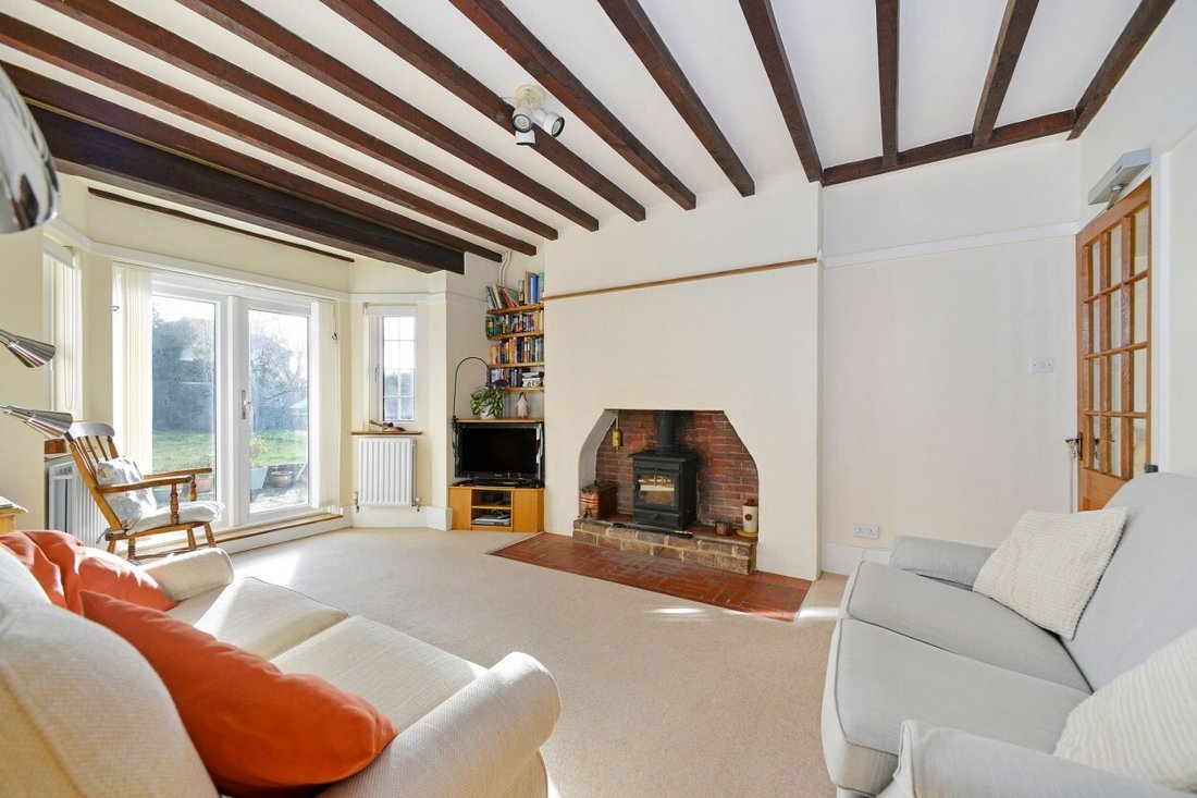 House in Cranleigh, England 5 - 17333342