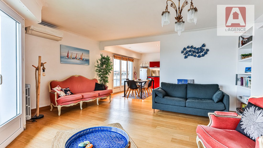 Apartment in Saint Gilles-Centre Ville, Saint-Gilles-Croix-de-Vie, France 2 - 17335317