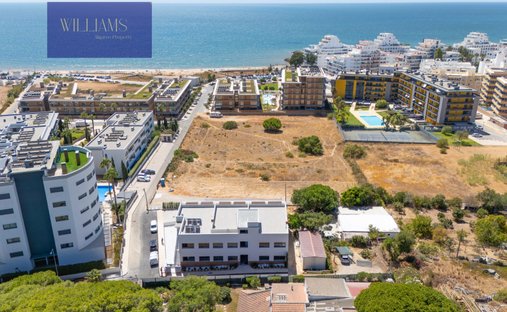Apartamento en Quarteira, Algarve, Portugal 1