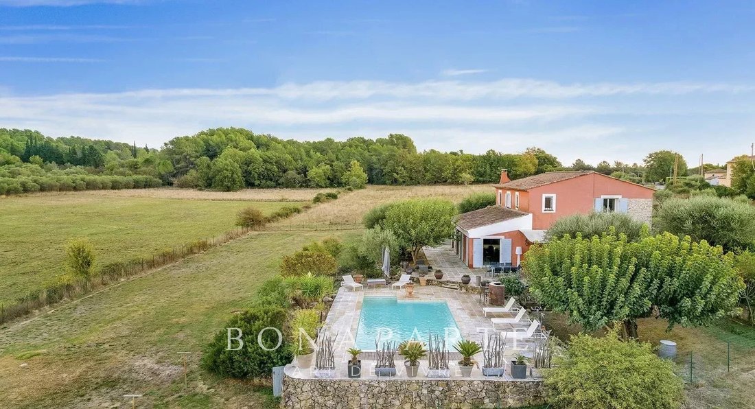 House in Bagnols-en-Forêt, Provence-Alpes-Côte d'Azur, France 3 - 17302755