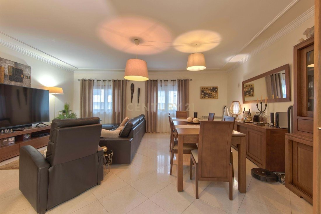 Apartment in Povoa de Santa Iria e Forte da Casa, Lisbon, Portugal 5 - 17335692