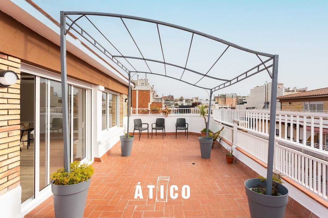 Penthouse in Gracia, Barcelona, Spain 1 - 17335129