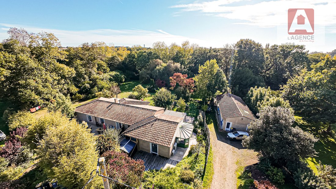Villa in Saint-Reverend, Pays de la Loire, France 2 - 17335316