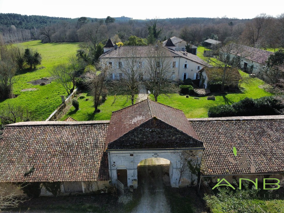 House in Condeon, Nouvelle-Aquitaine, France 1 - 17336241