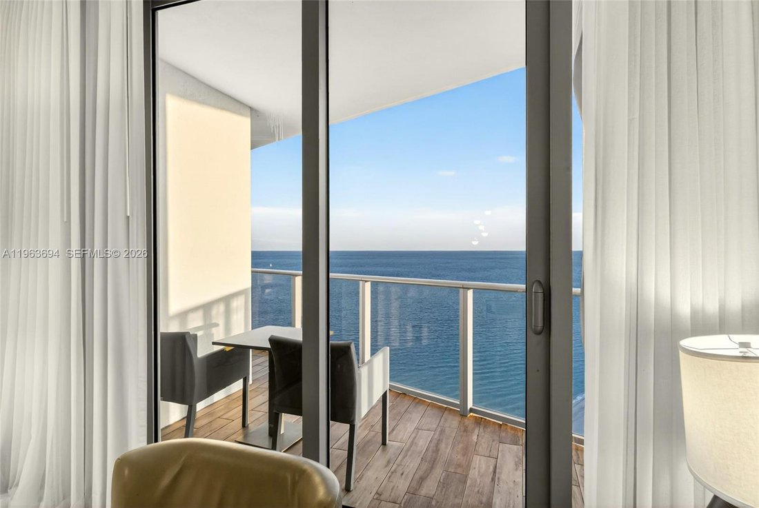Condo in Hallandale Beach, Florida, United States 2 - 17148779