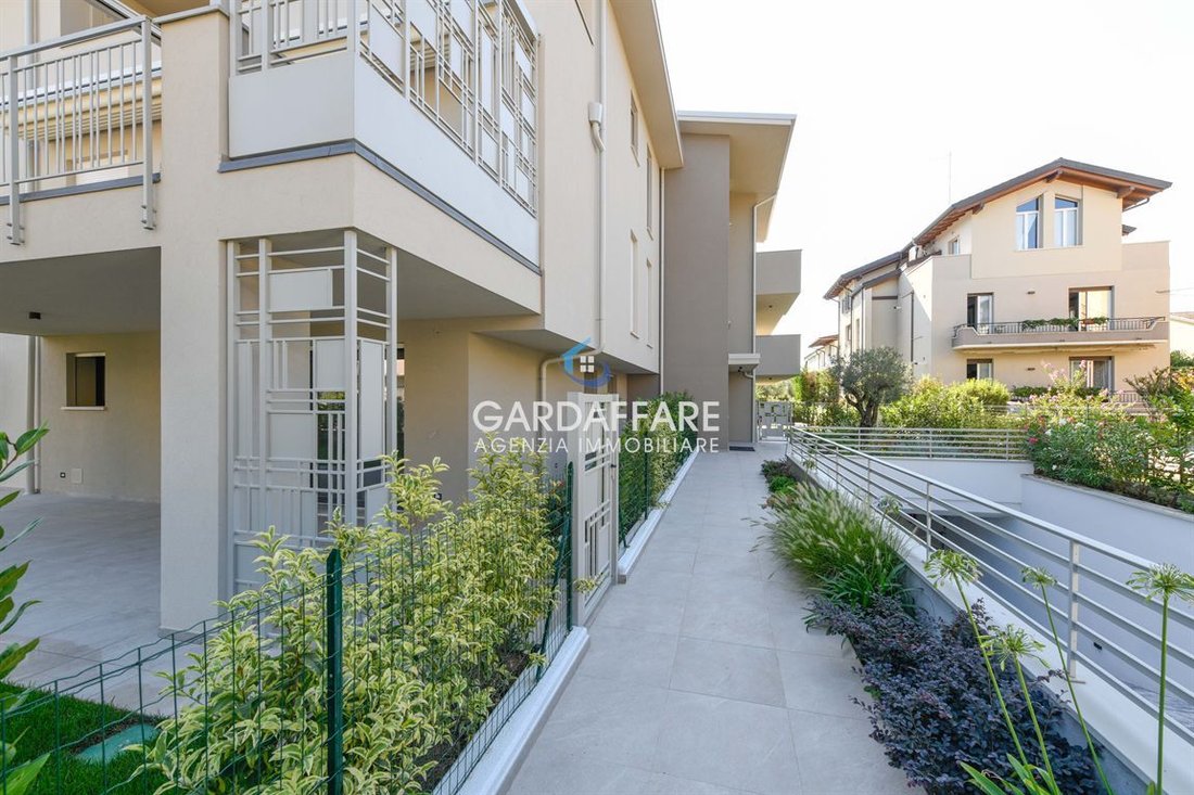 Apartment in Desenzano Centro, Desenzano del Garda, Lombardy 5 - 17334227