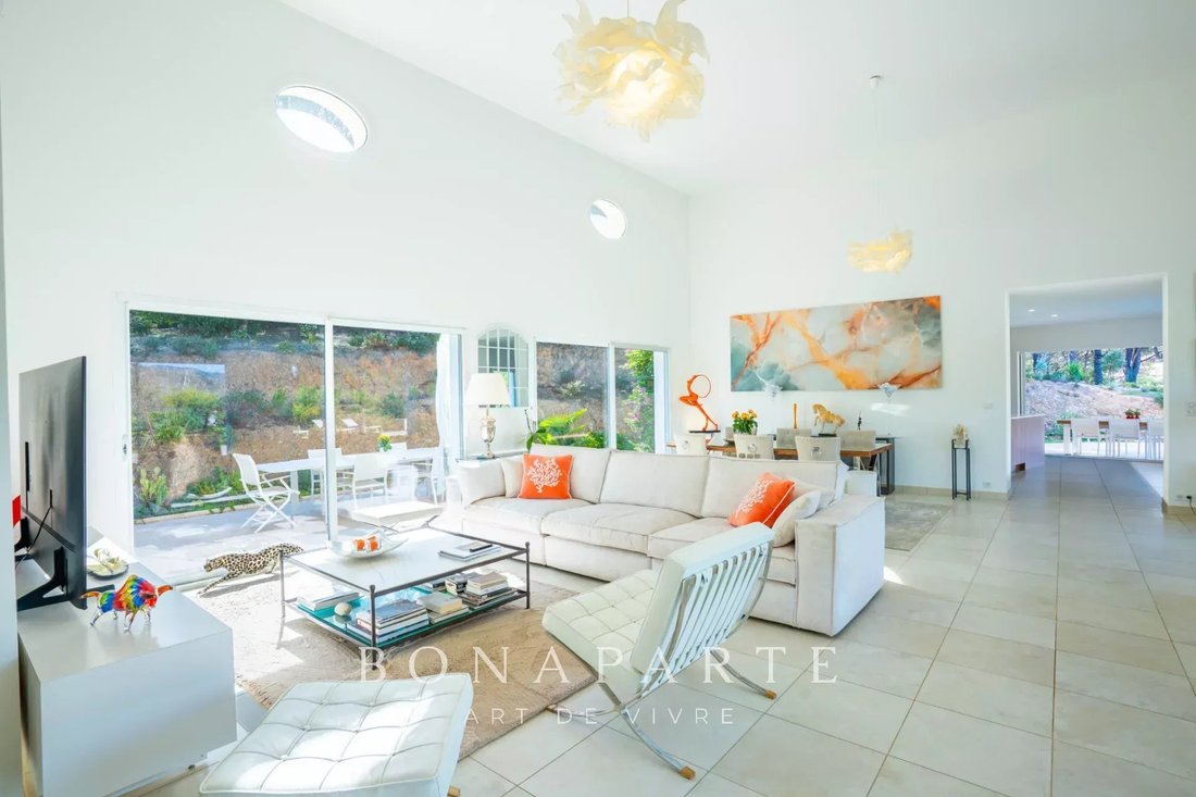 House in Les Bouteillers, Sainte-Maxime, France 4 - 16910487