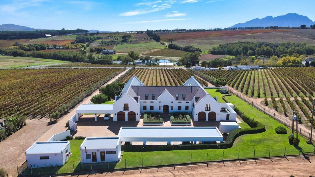 Farm Ranch in Stellenbosch, Western Cape, South Africa 1 - 17335135