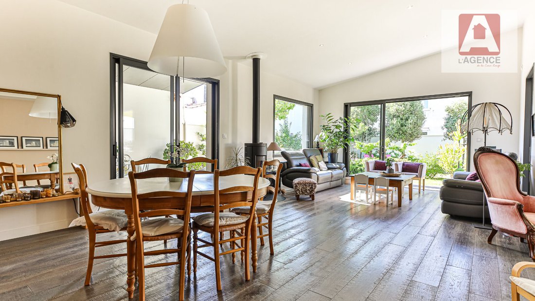 Villa in Saint Gilles-Centre Ville, Saint-Gilles-Croix-de-Vie, France 5 - 17335297