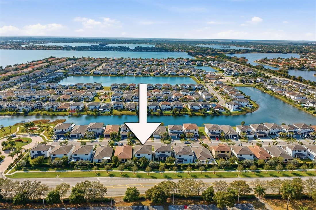 House in Miramar, Florida, United States 2 - 17333875