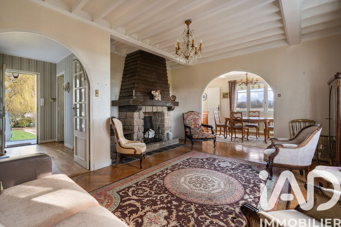 House in Saint-Andre-de-Corcy, Auvergne-Rhône-Alpes, France 4 - 17333483