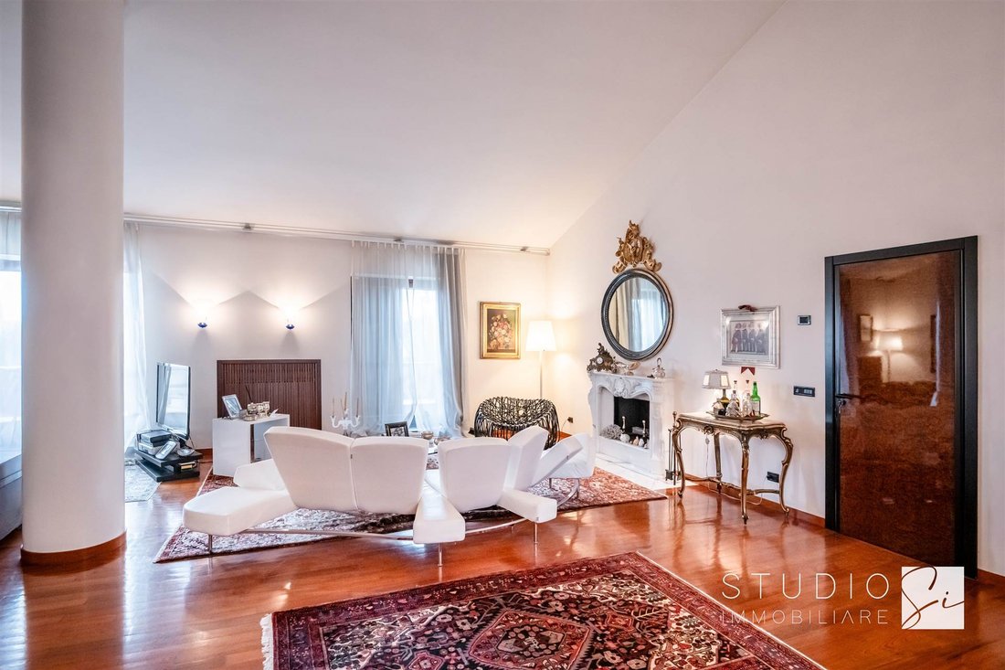 Apartment in Lungomare, Viareggio, Tuscany 2 - 17335159