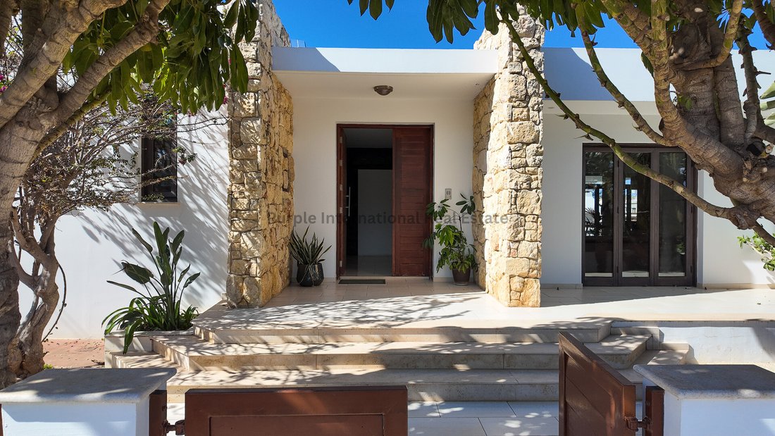 Villa in Deryneia, Famagusta, Cyprus 1 - 14822682