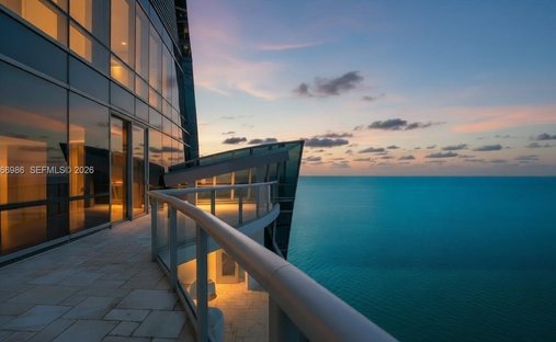 House in Sunny Isles Beach, Florida, United States 1