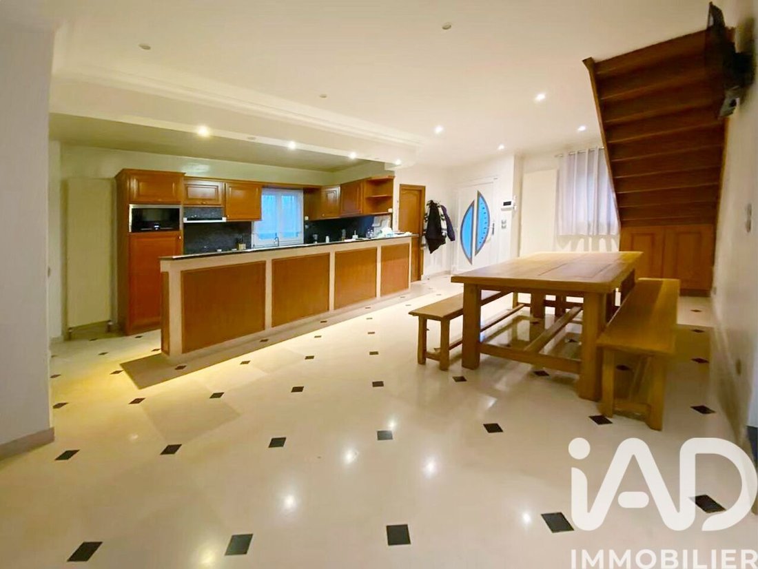 House in Vitry-sur-Seine, Île-de-France, France 3 - 17332960